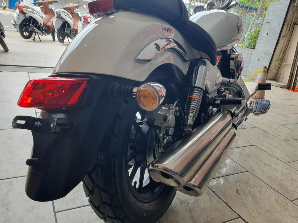 Traseira da Shineray Denver