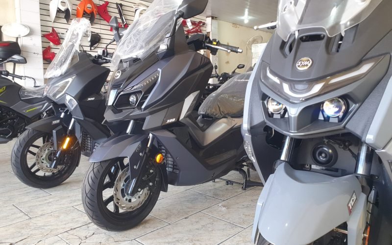 Dafra Joyride 300, Cruisym 300 ou Maxsym 400 GT? Guia para escolher sua Scooter Ideal